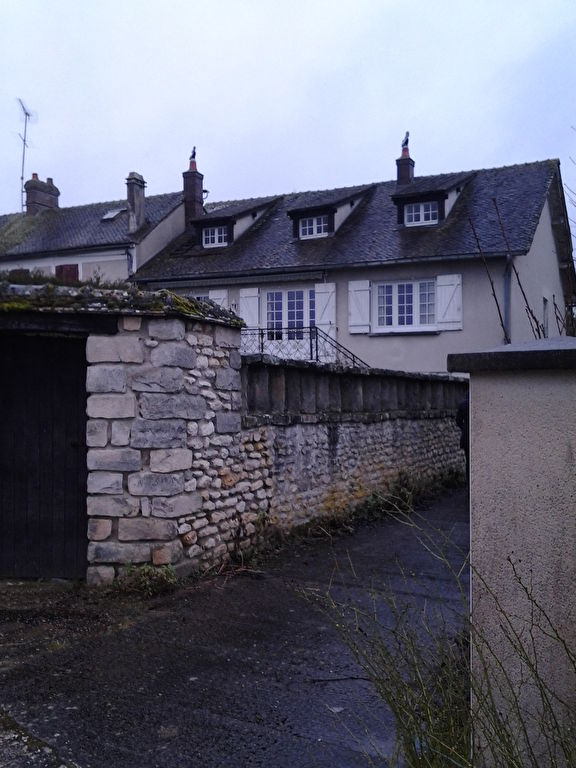 GREZ SUR LOING En coeur de Bourg!