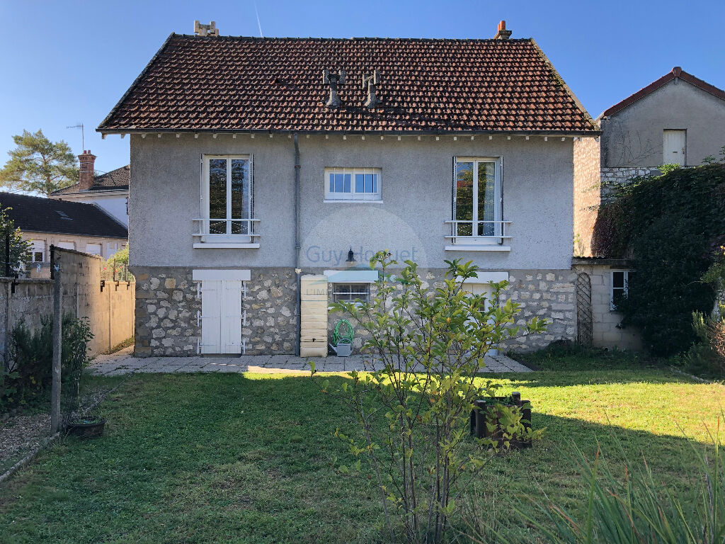 MAISON  A AVON