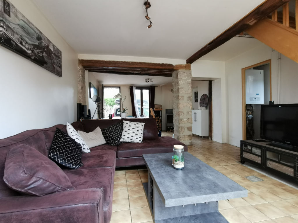 Maison 5 pièces de 100 m² à vendre à BAGNEAUX SUR LOING (77167).