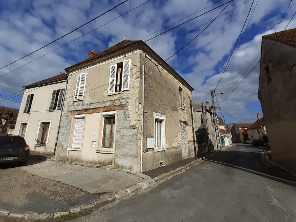 En plein Centre ville de Beaumont du Gâtinais