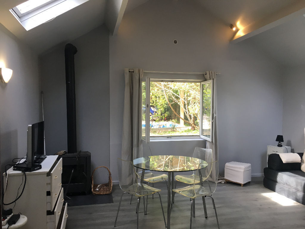 STUDIO MEUBLÉ Montigny Sur Loing 1 pièce(s) 29.29 m2