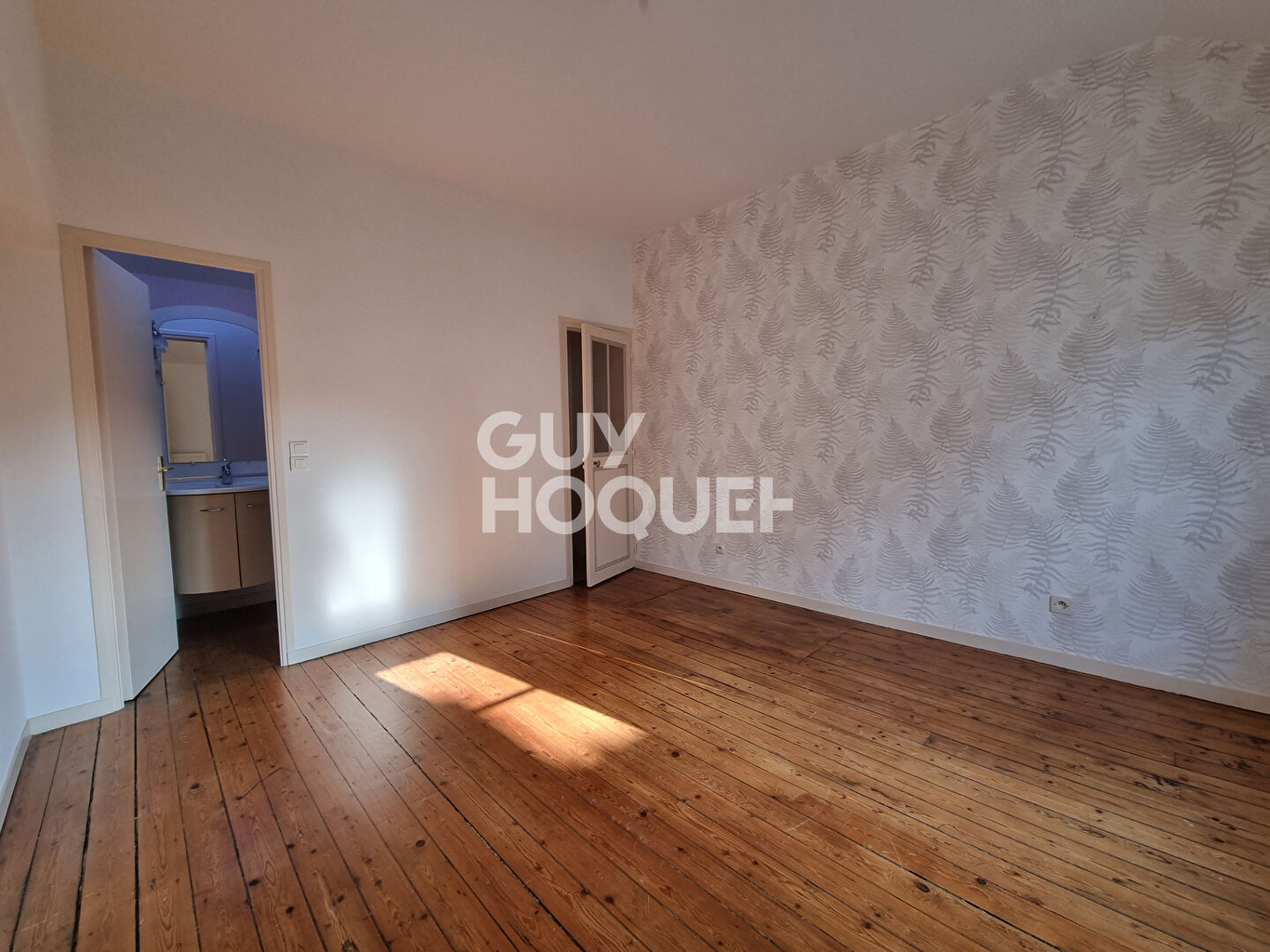 Appartement au coeur de FONTAINEBLEAU (77300)