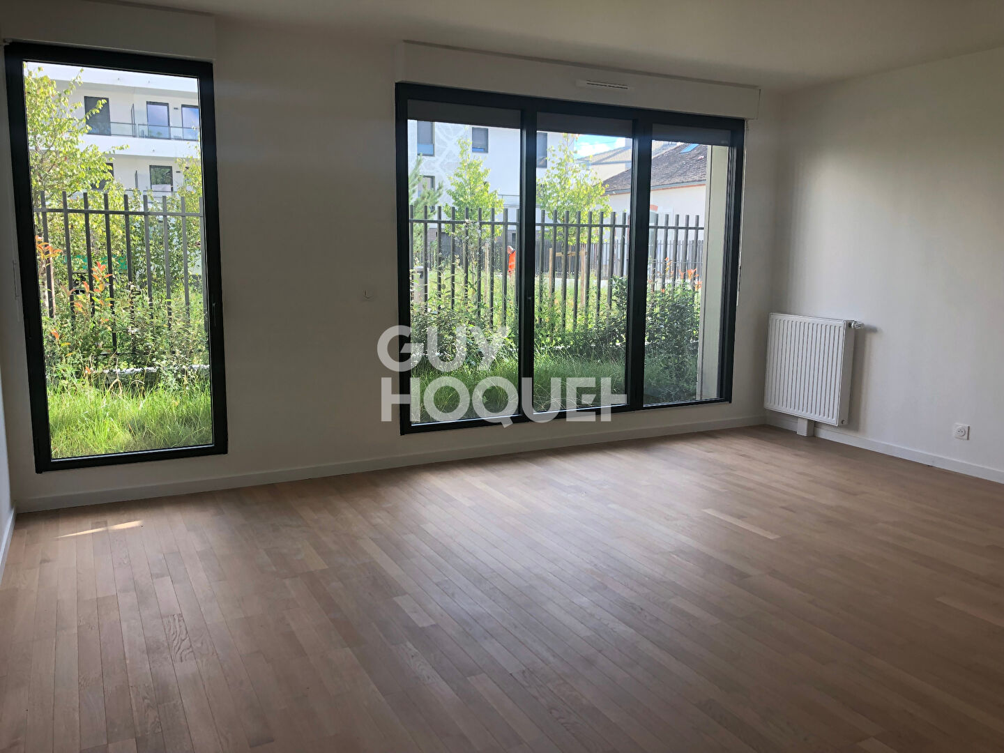 FONTAINEBLEAU APPARTEMENT F4 NEUF