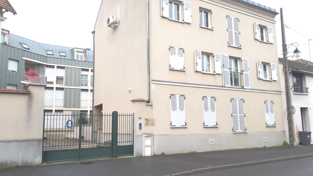 Appartement 1 pièce d'environ 26,91 m² à vendre à MONTEREAU FAULT YONNE (77130).