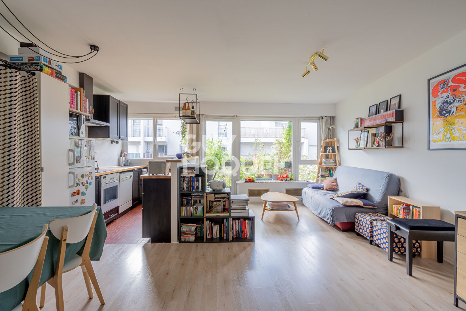 Bel appartement Montreuil 3 pièce(s) 63 m² avec balcon, cave et place de parking