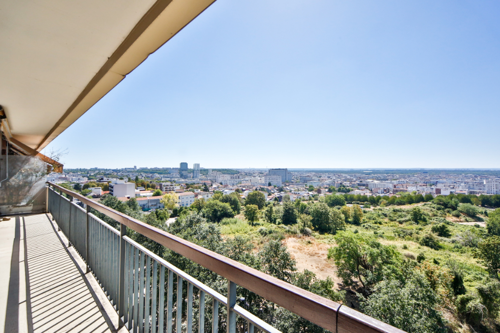 Vente d'un appartement T5 (107 m²) à MONTREUIL