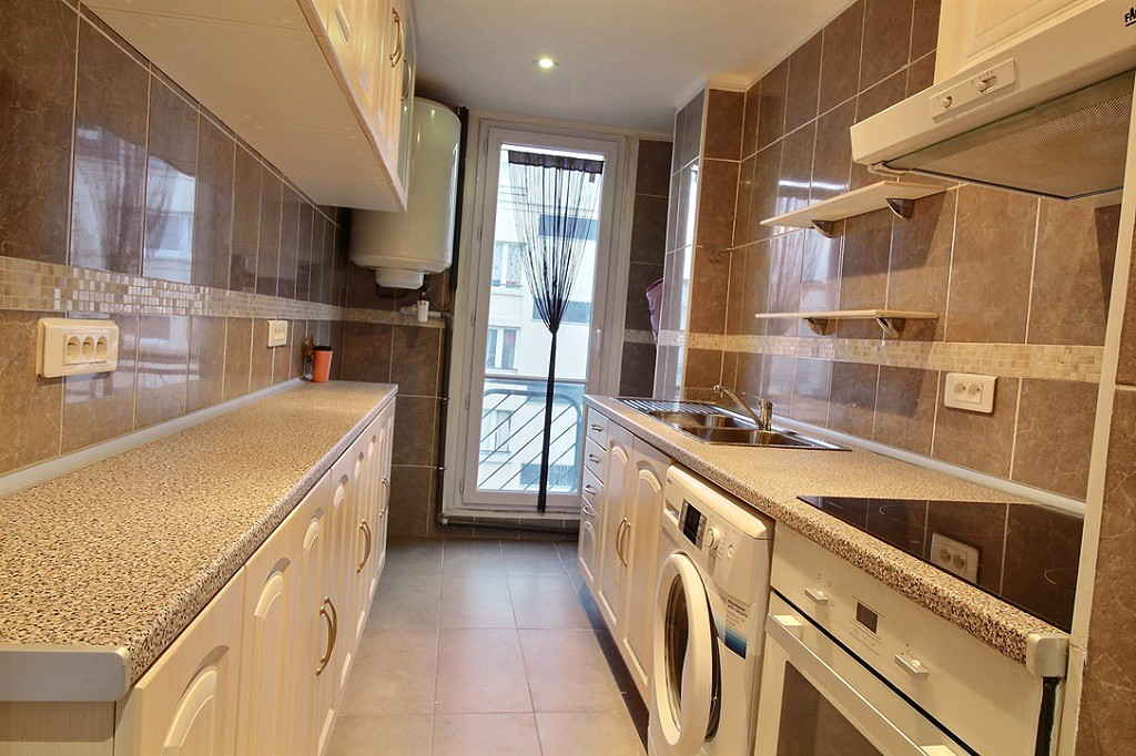 A louer 3 pièces  - Métro Robespierre