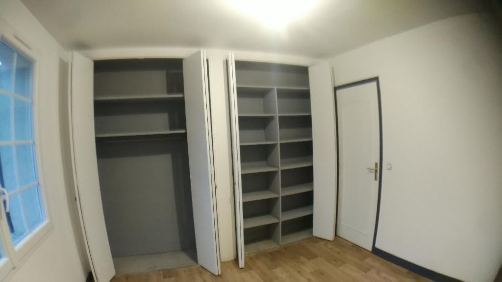 Maison de 65m2 environ située sur la commune d'Episy avec près de 400 m2 de terrain