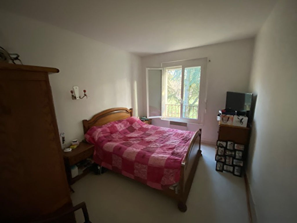 Appartement d'environ 85 m2 situé à Saint Mammes disposant de 3 chambres