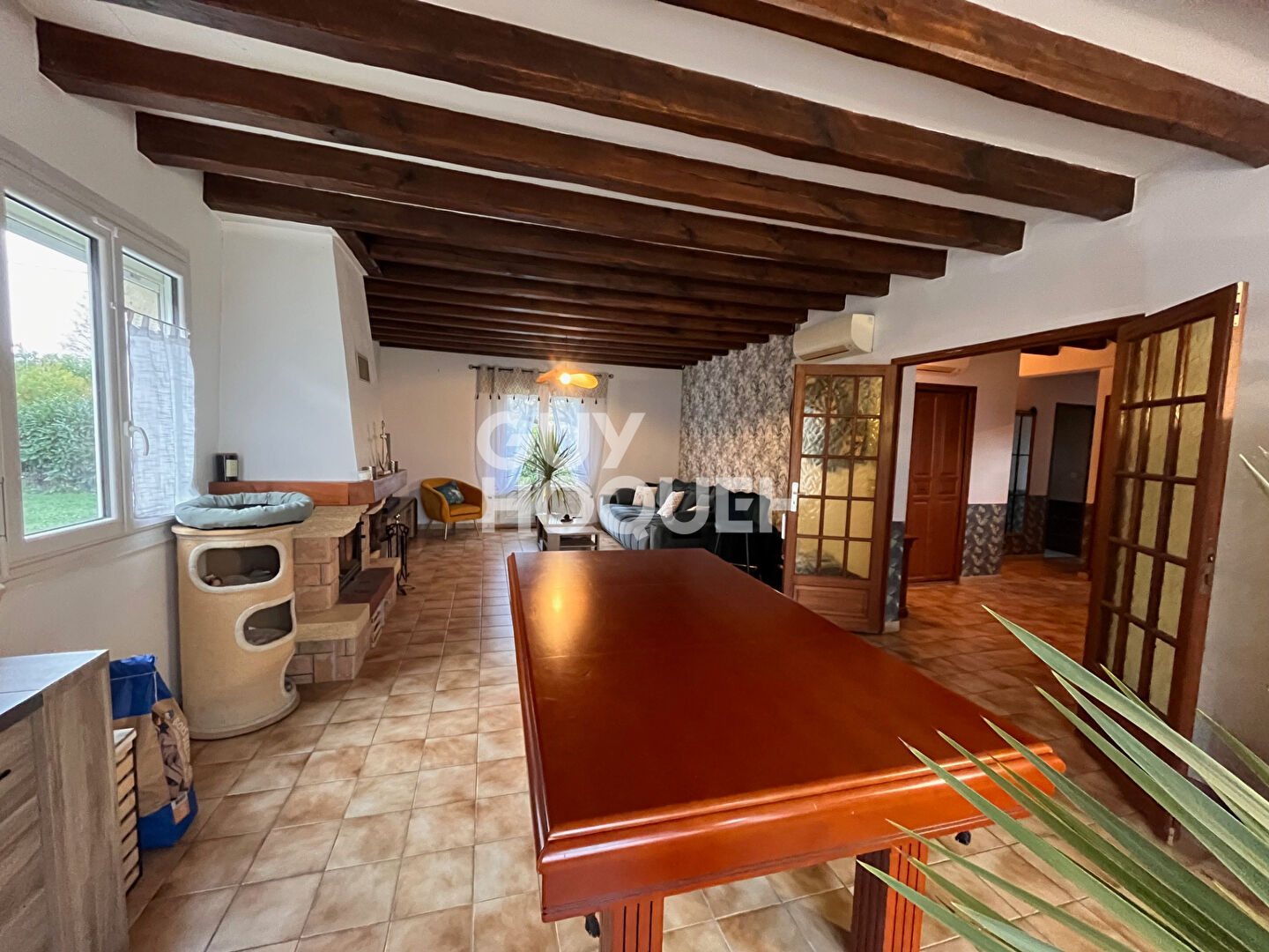 Maison individuelle de 169 m²  avec 4 chambres érigée sur un terrain de 2500m²