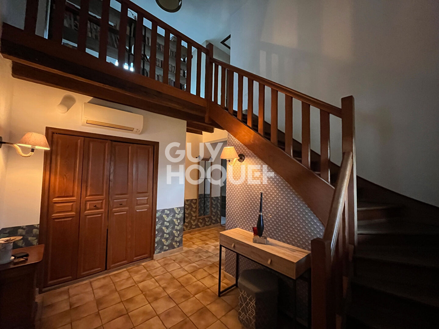 Maison individuelle de 169 m²  avec 4 chambres érigée sur un terrain de 2500m²