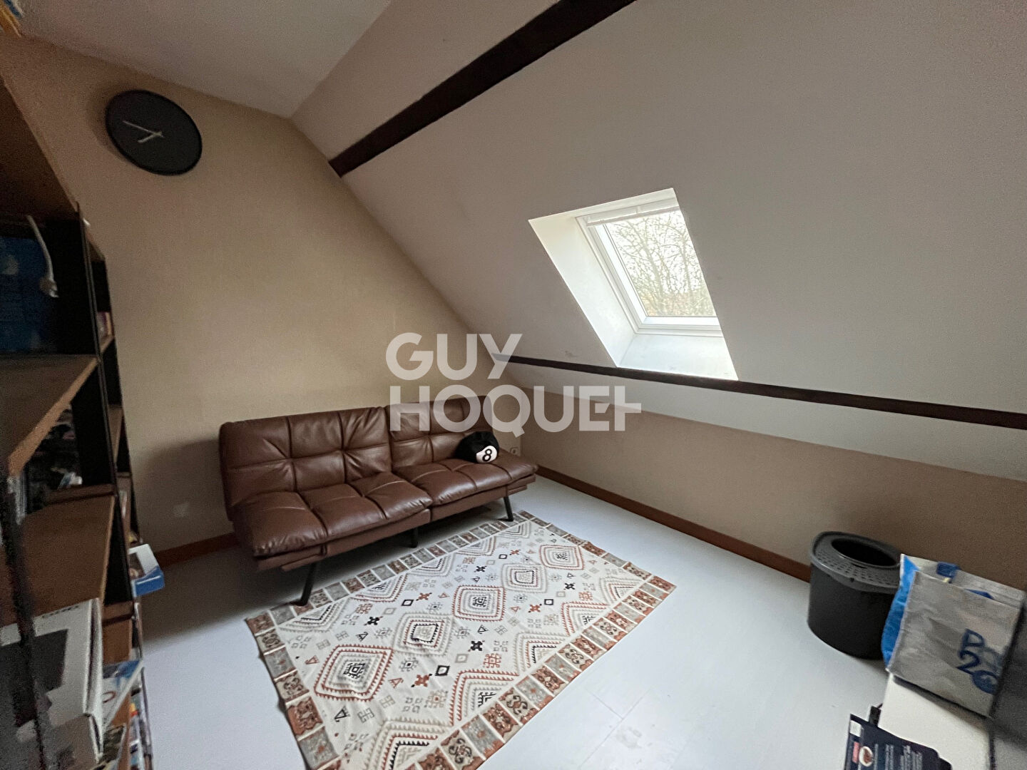 Maison individuelle de 169 m²  avec 4 chambres érigée sur un terrain de 2500m²