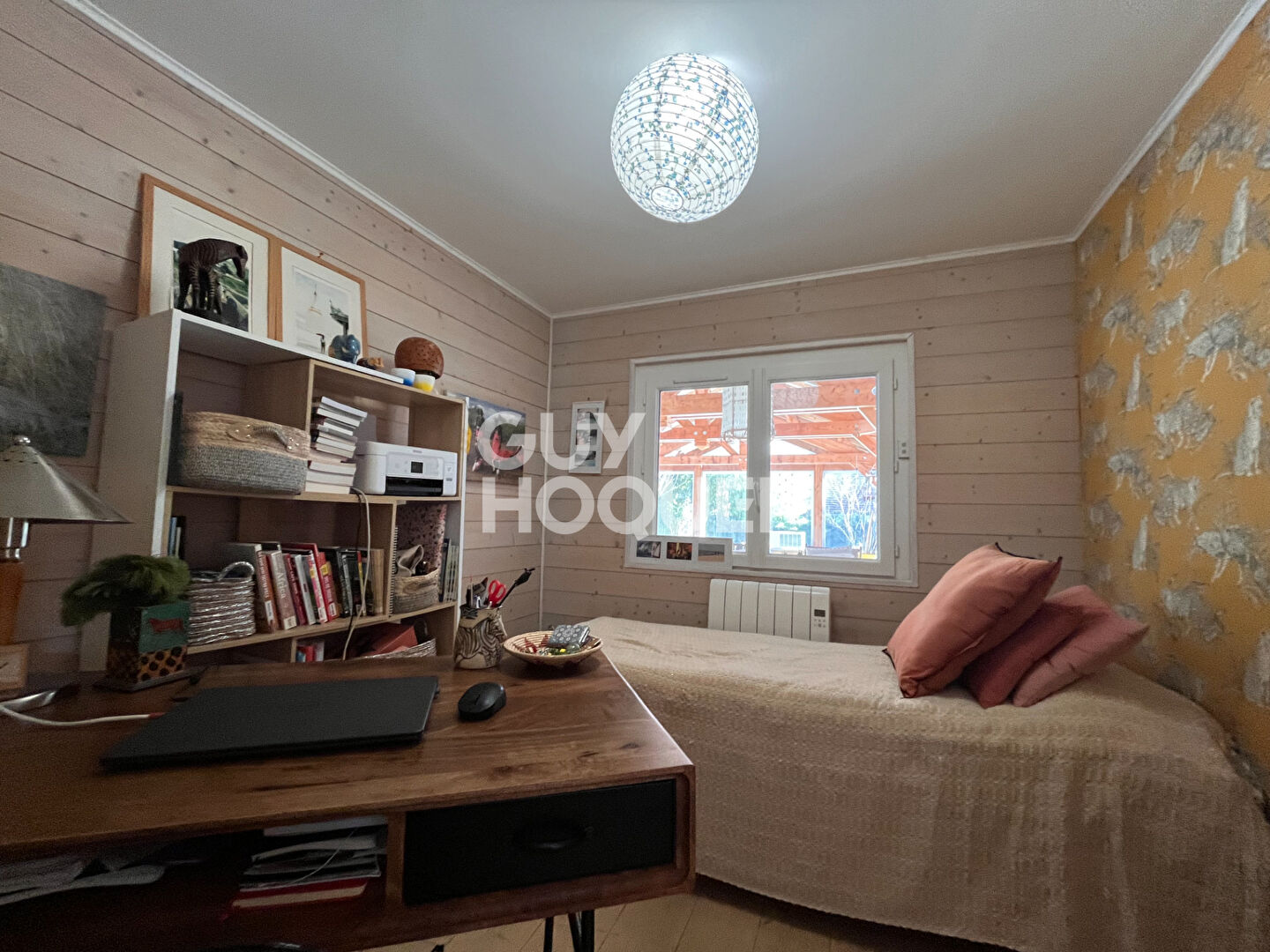 Maison  de plain-pied 5 pièce(s) 137,54 m2 avec piscine  et un chalet d'habitation de 37.92m² sur terrain de 1480m²