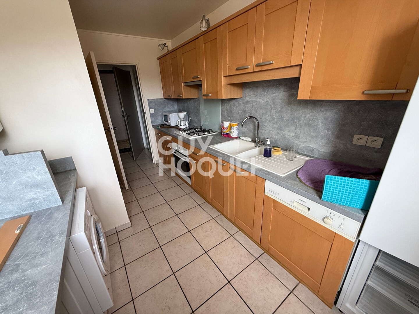 Appartement de 3 pièces avec 2 chambre au RDC et une terrasse de 120 m2
