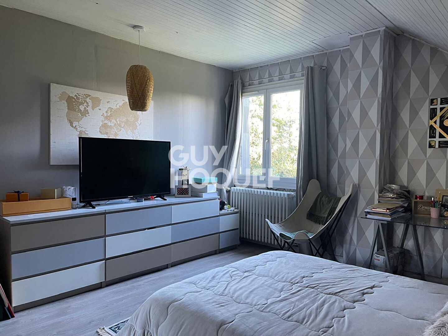 Maison  5 pièce(s) 144 m2 sur un terrain de 2278m²  à Moret-sur-loing