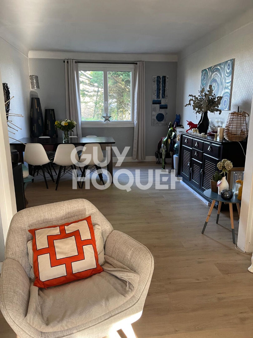 Maison  5 pièce(s) 144 m2 sur un terrain de 2278m²  à Moret-sur-loing