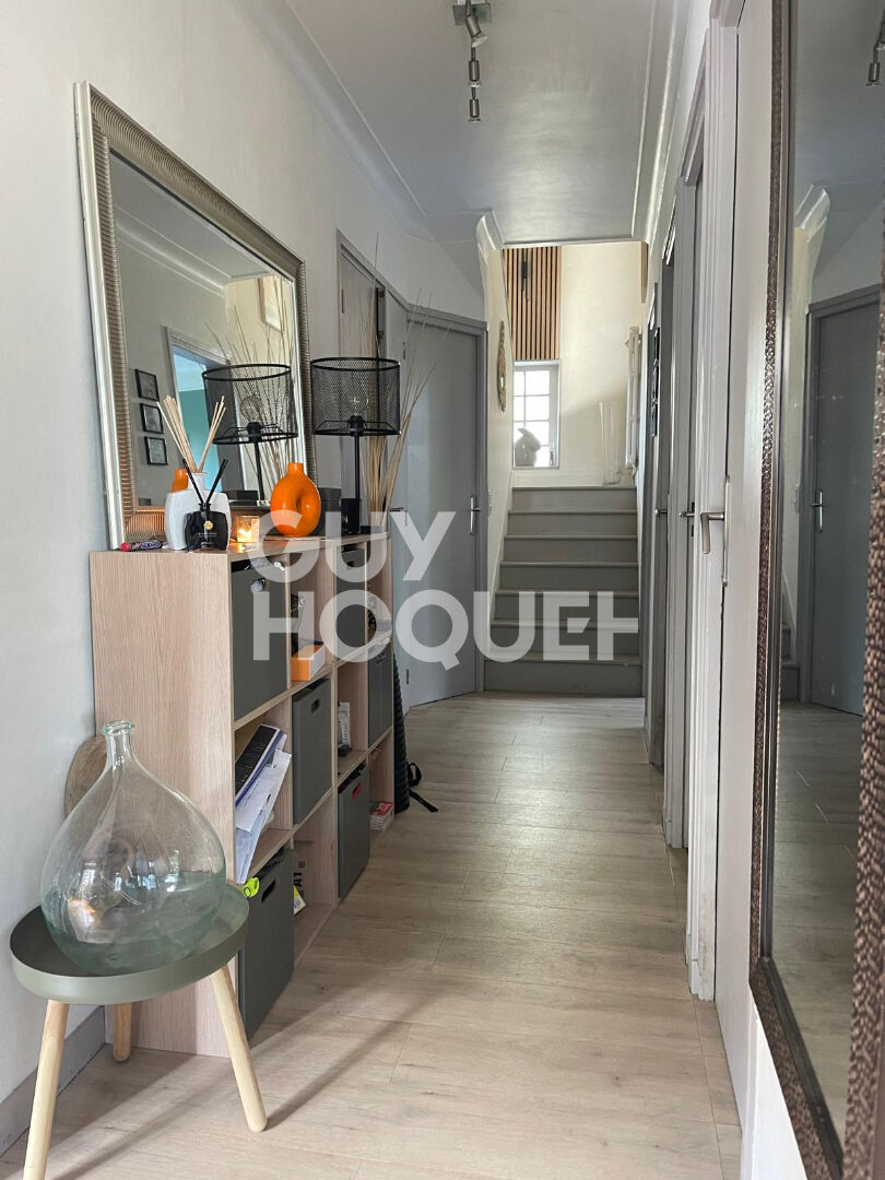 Maison  5 pièce(s) 144 m2 sur un terrain de 2278m²  à Moret-sur-loing