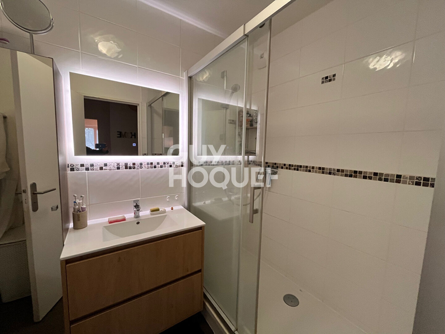 Appartement  3 pièce(s) 60 m2 entièrement rénové