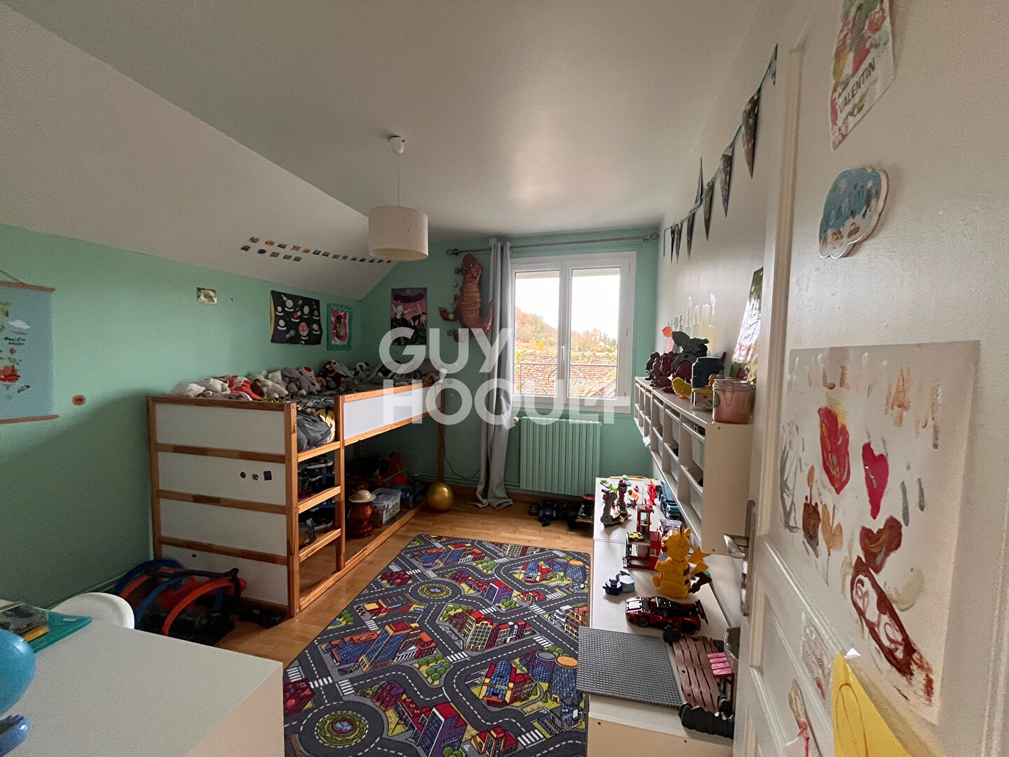 Maison 5 pièces sur un  terrain de 1300 m² avec piscine dans le charmant village de Dormelles