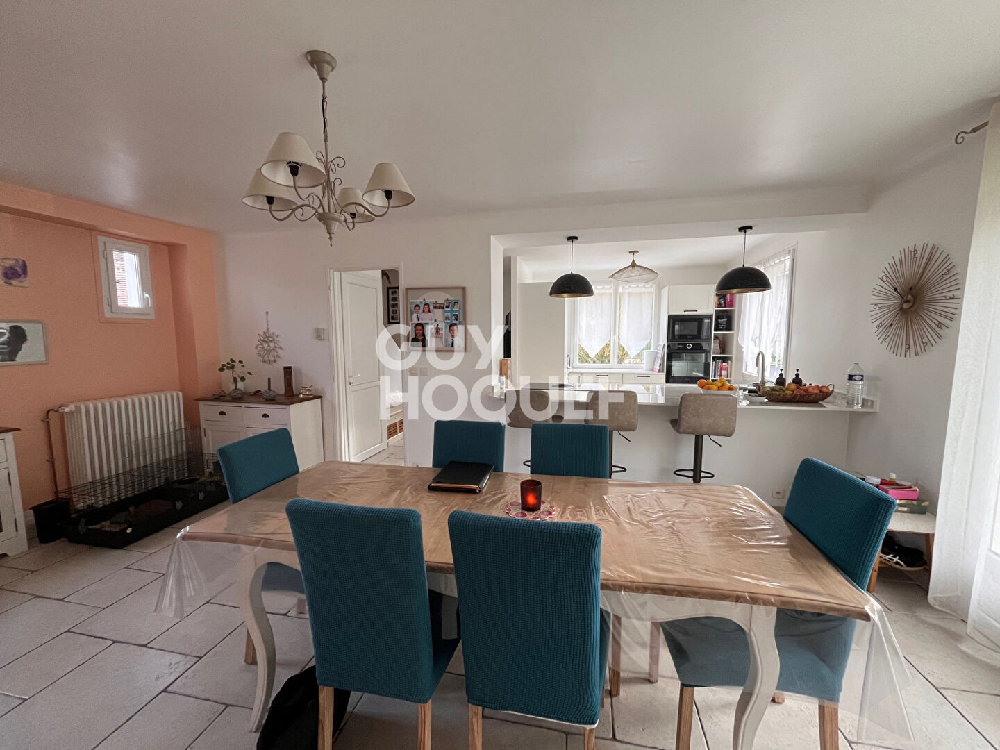 Maison 5 pièces sur un  terrain de 1300 m² avec piscine dans le charmant village de Dormelles