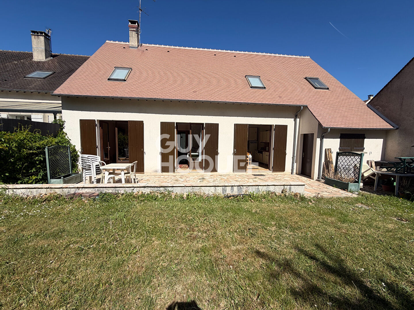 Maison Moret-sur-Loing proche du centre ville 7 pièce(s) 145.43 m2 six chambres, terrain de  413m²