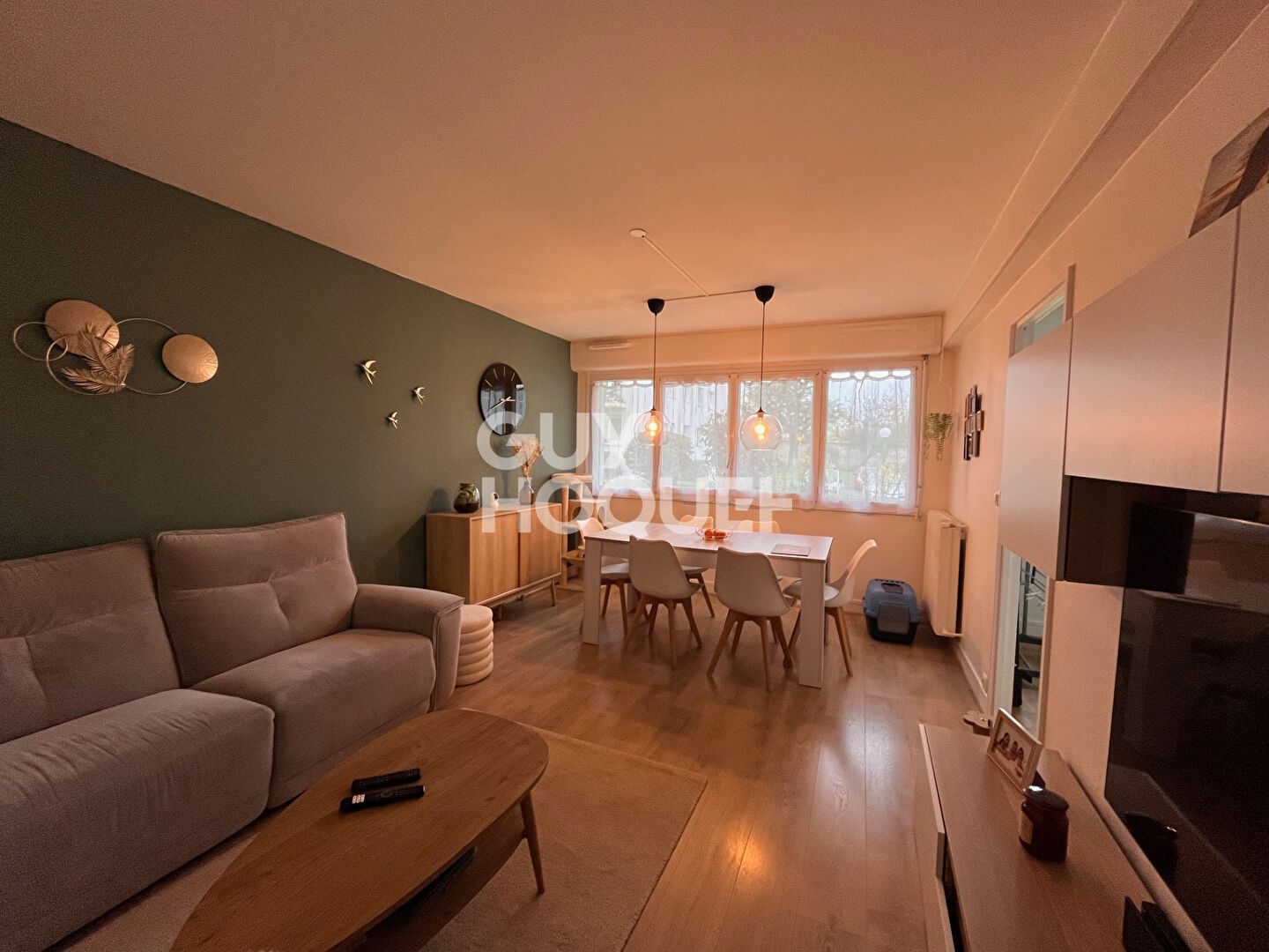 Appartement  3 pièce(s) 62m2 entièrement rénové CONTACTER M ALEXANDRE AU 06 45 15 24 62