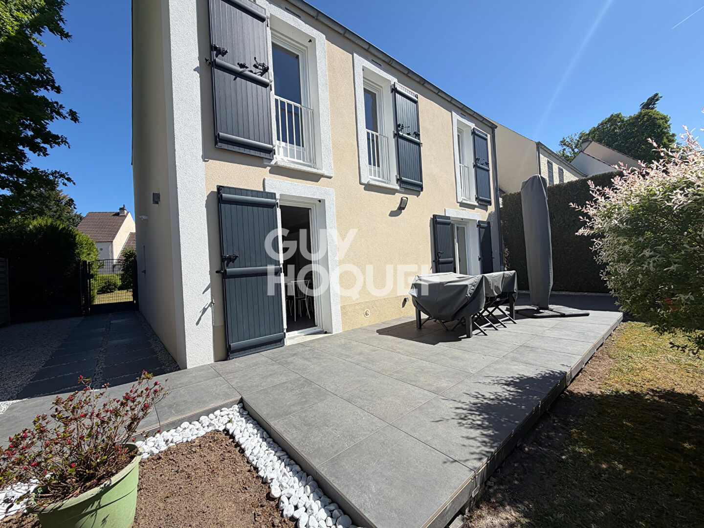 Maison  5 pièce(s) 115.5 m2  sur un terrain de 500 m²