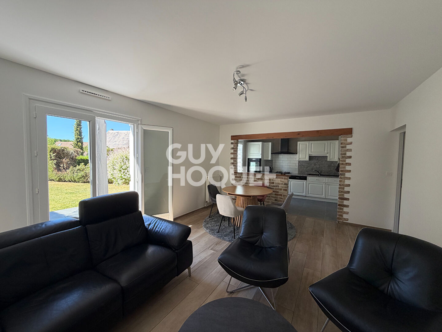 Maison  5 pièce(s) 115.5 m2  sur un terrain de 500 m²