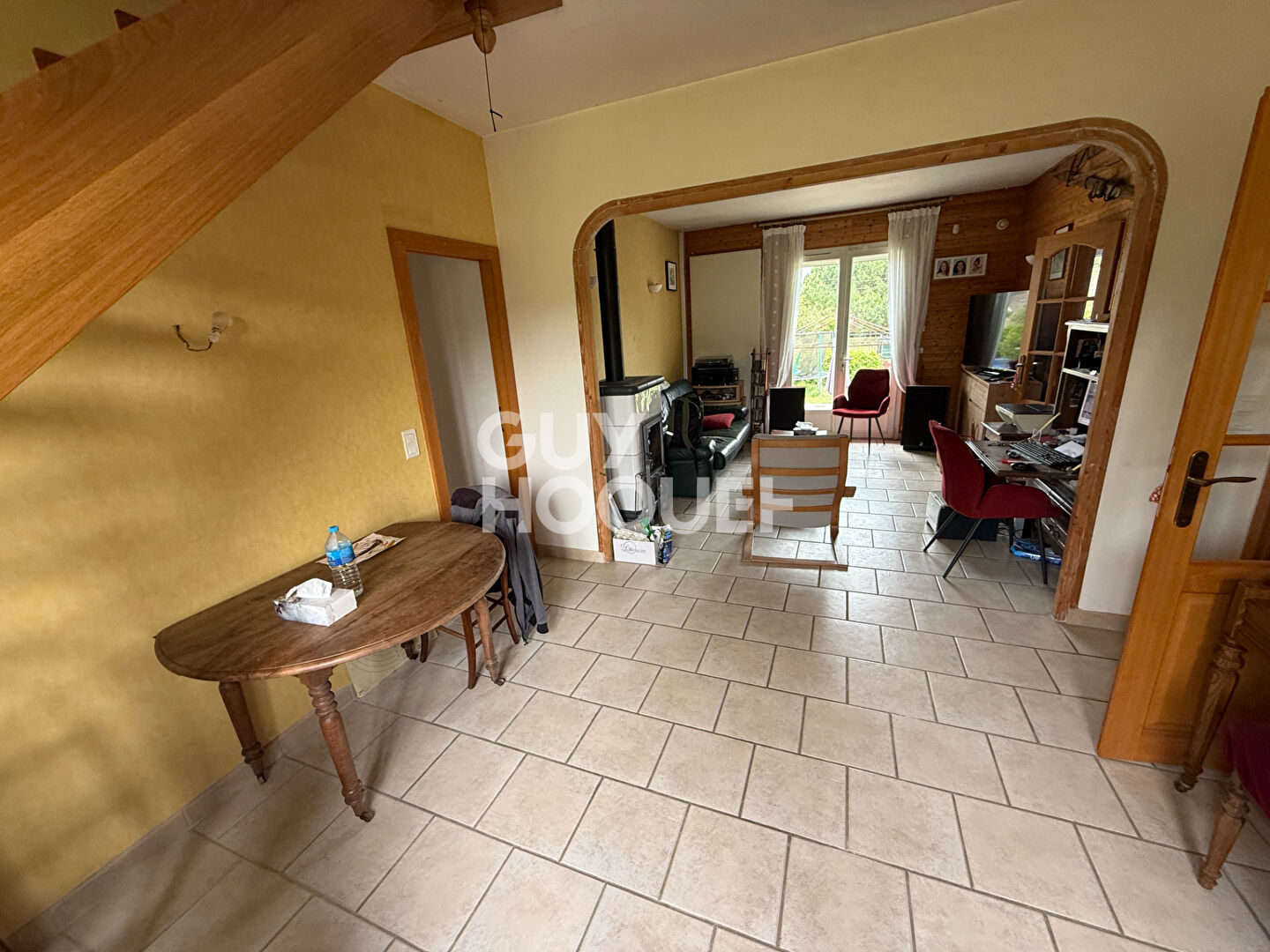 Maison familiale d'environ 170M2 à proximité de Montigny Sur Loing avec 6 chambres sur une parcelle de 2165 m2.