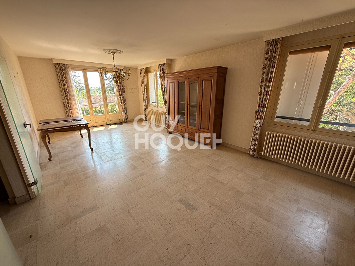 Maison Paley 7 pièce(s) avec 4/5 chambres dans le petit village de Paley A SAISIR 