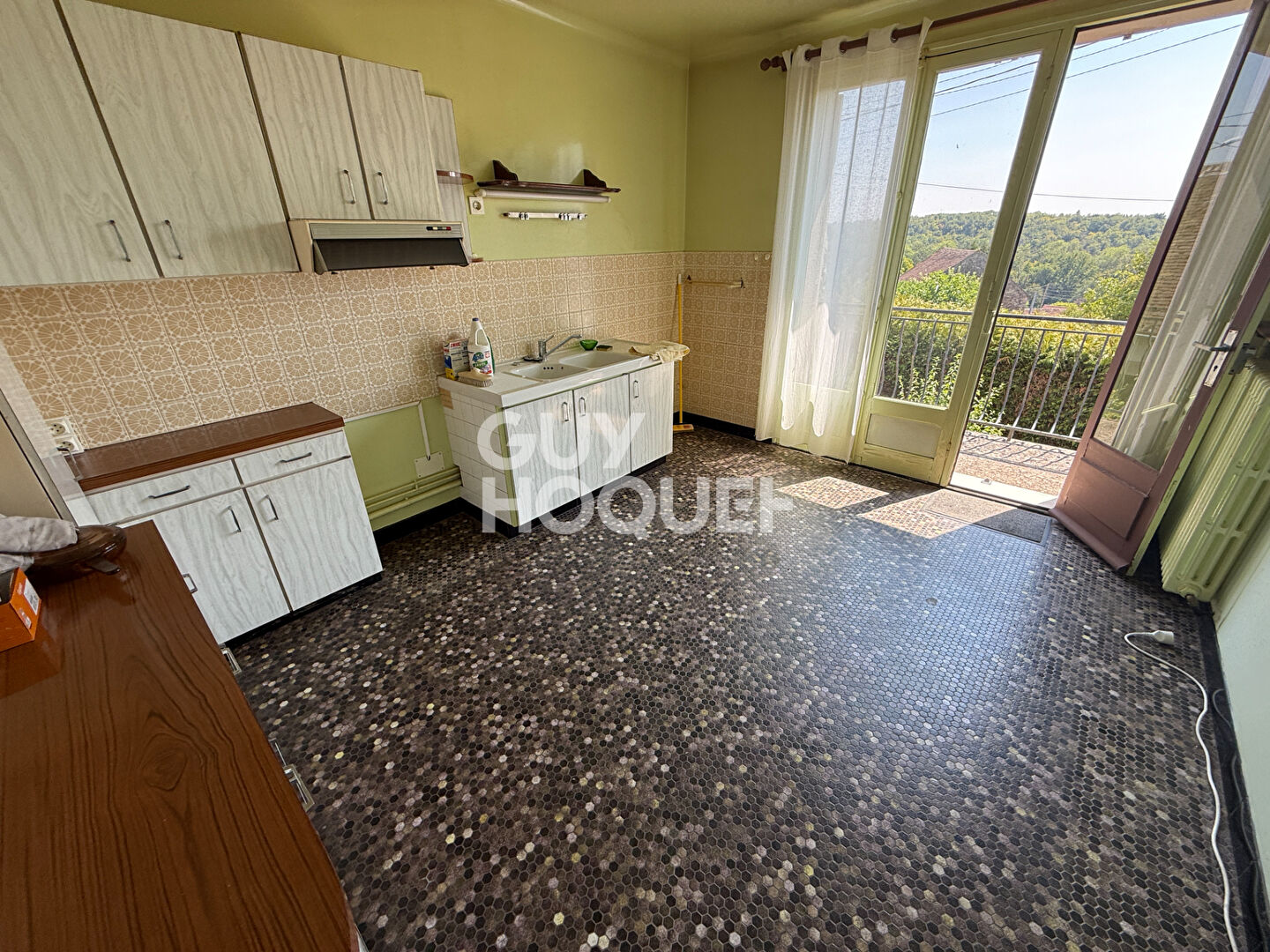 Maison Paley 7 pièce(s) avec 4/5 chambres dans le petit village de Paley A SAISIR 