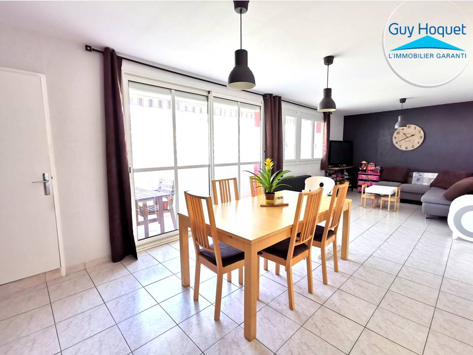 Spacieux et Lumineux T6 , à GRIGNY (69520)