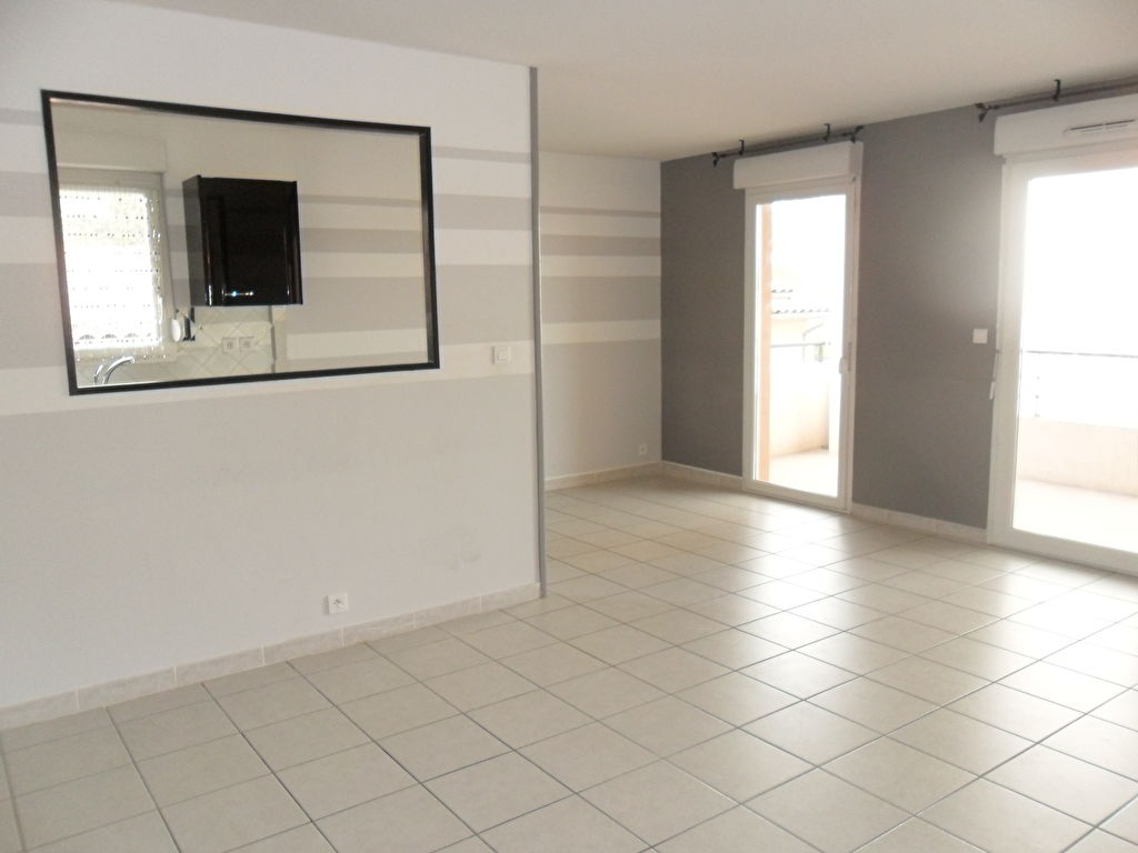 GRIGNY T 3 avec Balcon résidences des Faïenciers