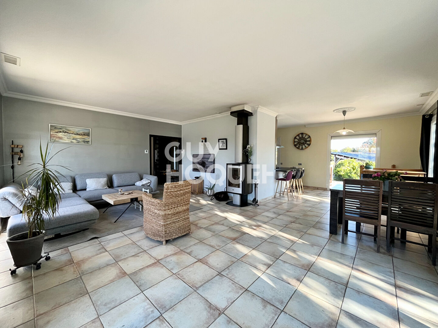 Somptueuse villa de type T5 avec piscine, nichée au porte du Pilat.