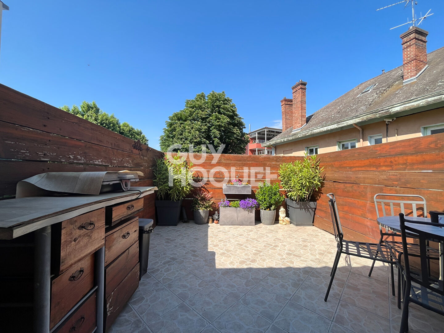 Coquet appartement de type T3 avec une belle terrasse de plus de 15 m² et une cave