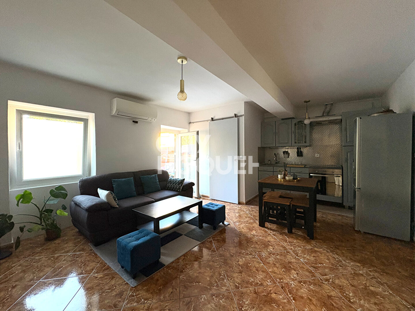 Coquet appartement de type T3 avec une belle terrasse de plus de 15 m² et une cave