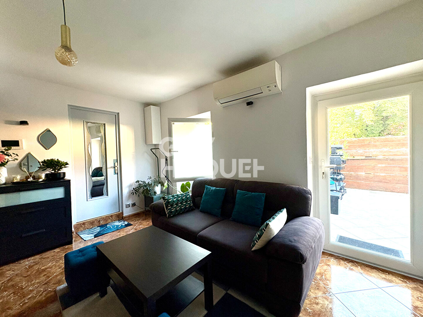 Coquet appartement de type T3 avec une belle terrasse de plus de 15 m² et une cave