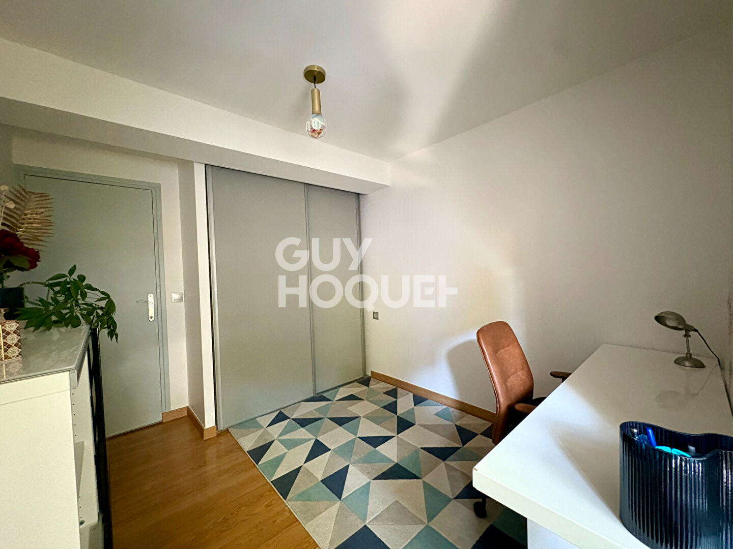 Coquet appartement de type T3 avec une belle terrasse de plus de 15 m² et une cave