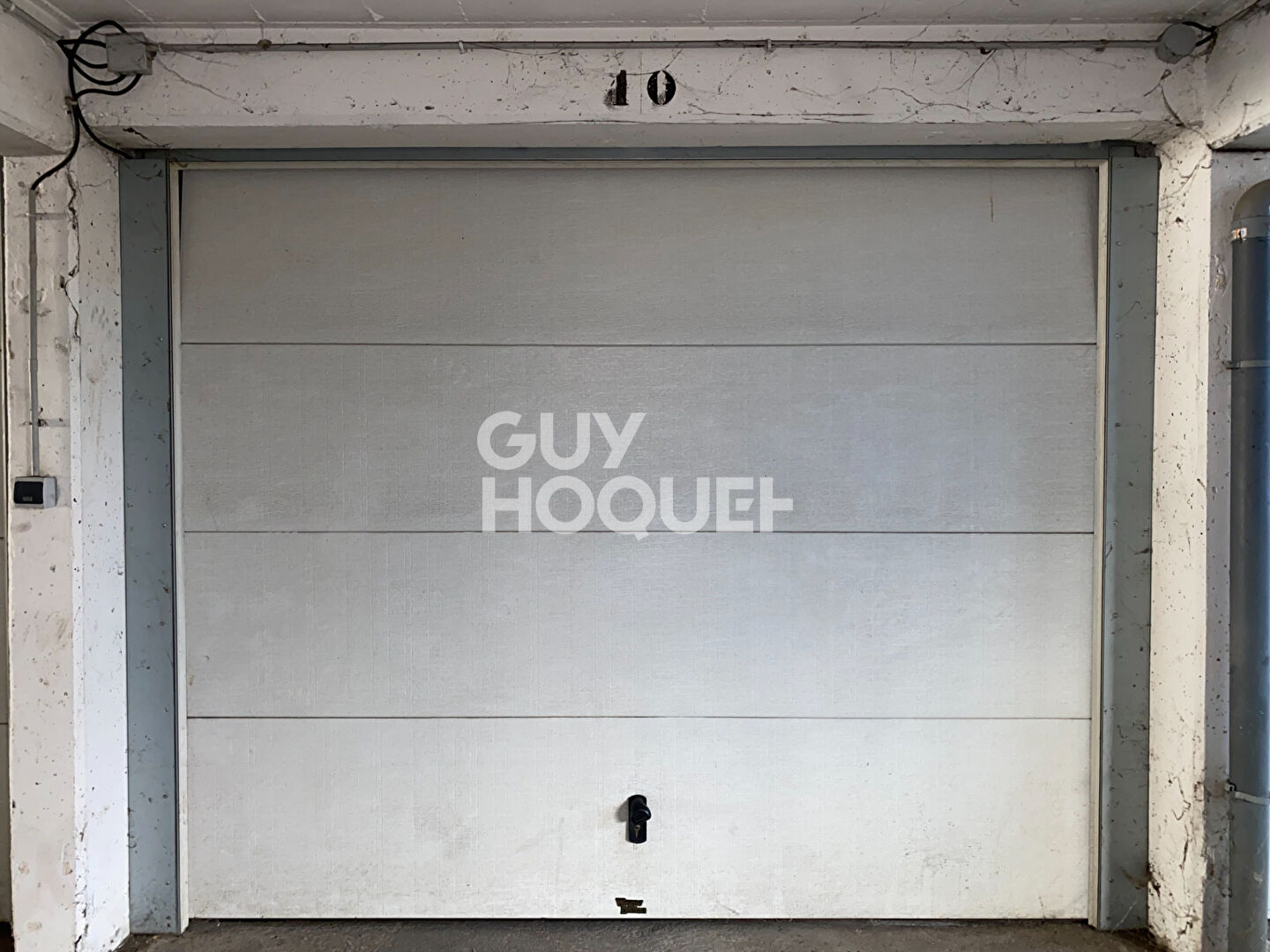 Garage de 13.6 m² à vendre loué - investissement