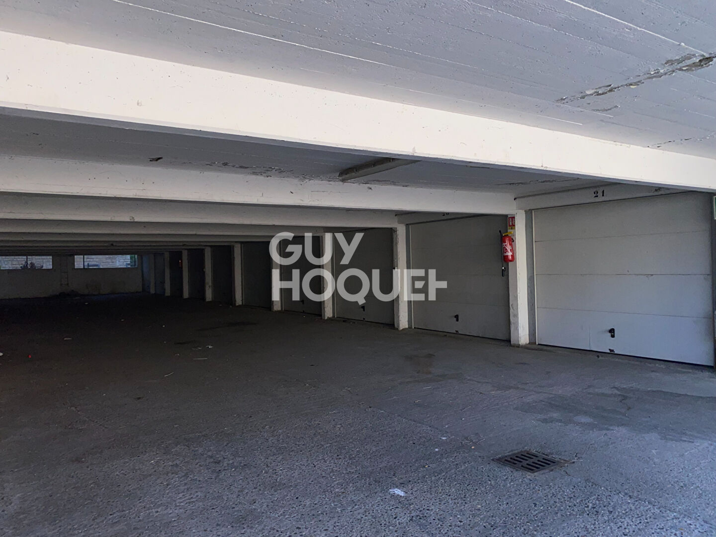 Garage de 13.6 m² à vendre loué - investissement