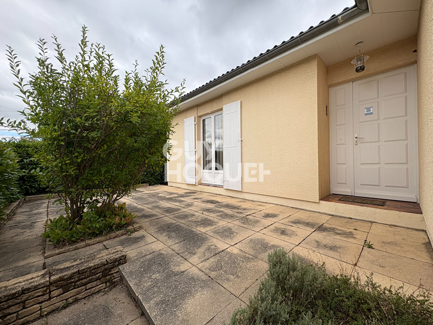 GIVORS MONTROND : Maison individuelle T4 - sous sol de 100m² - vue dégagée - plus de 1 500 m² de terrain