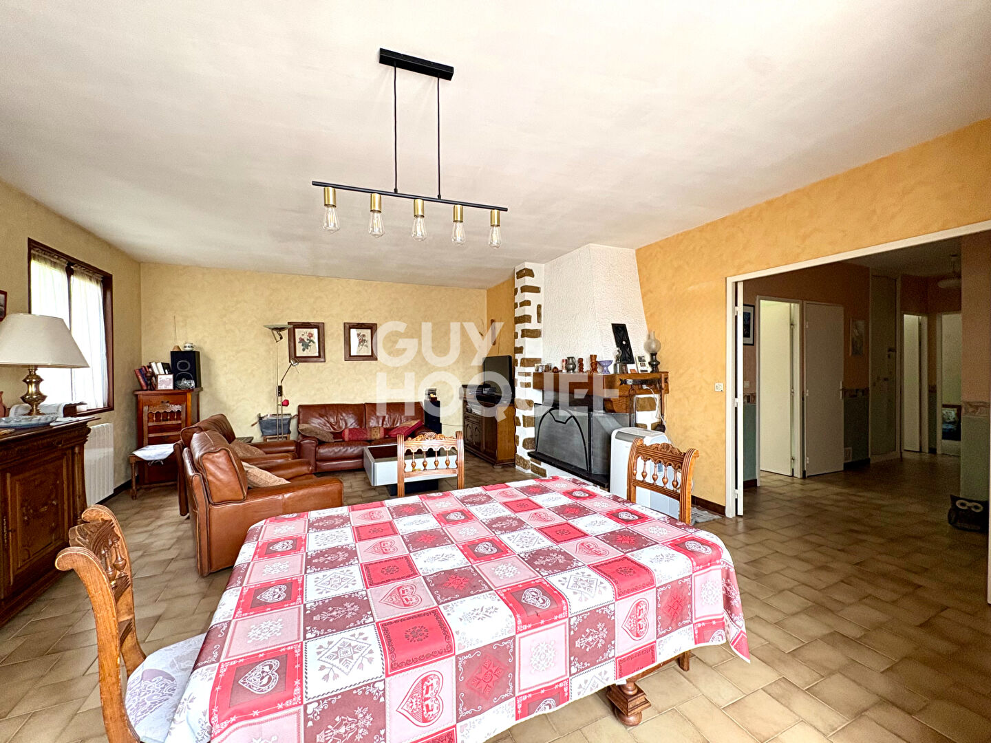 GIVORS MONTROND : Maison individuelle T4 - sous sol de 100m² - vue dégagée - plus de 1 500 m² de terrain
