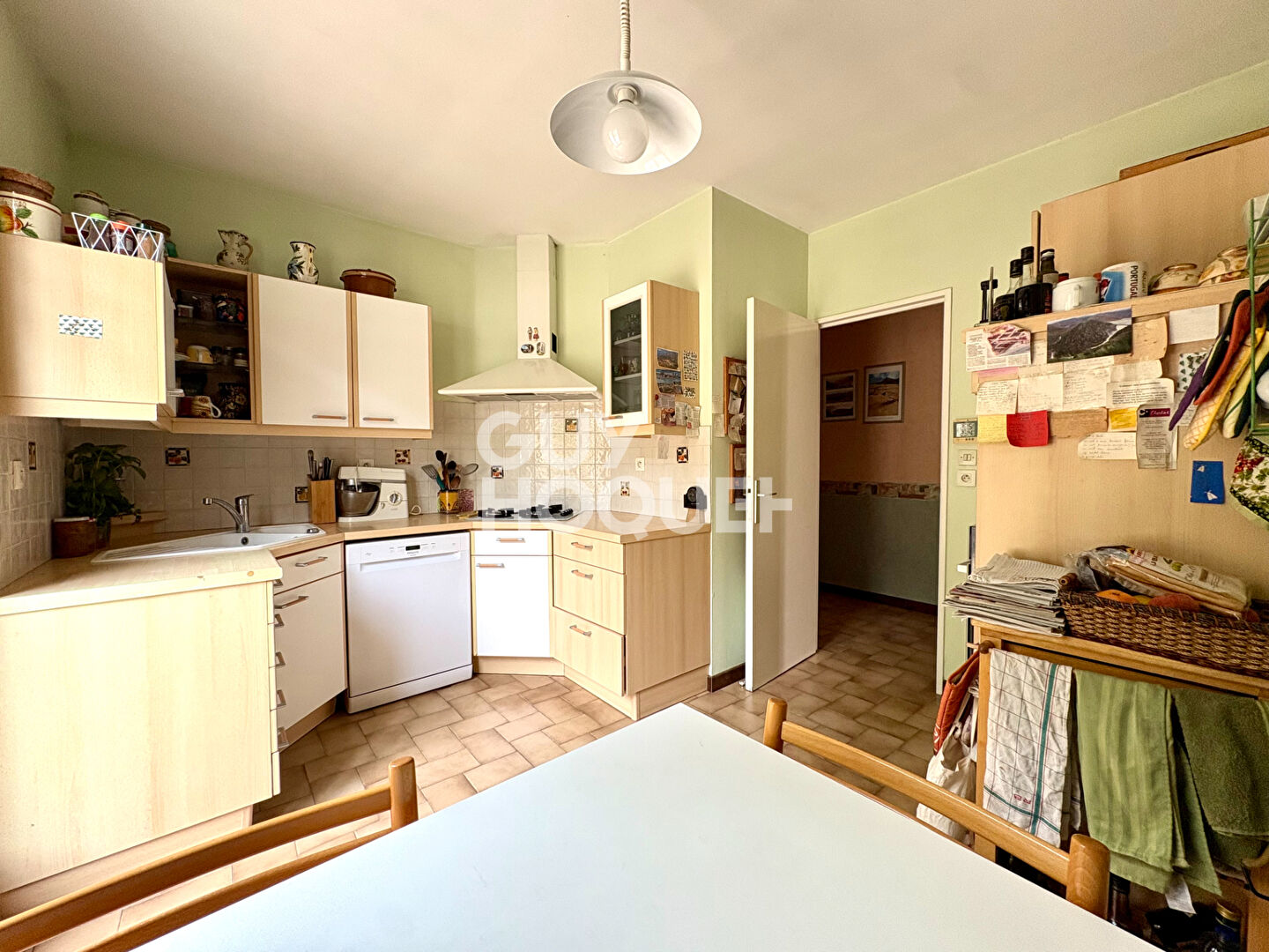 GIVORS MONTROND : Maison individuelle T4 - sous sol de 100m² - vue dégagée - plus de 1 500 m² de terrain