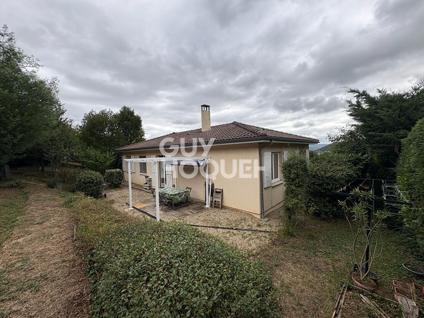 GIVORS MONTROND : Maison individuelle T4 - sous sol de 100m² - vue dégagée - plus de 1 500 m² de terrain