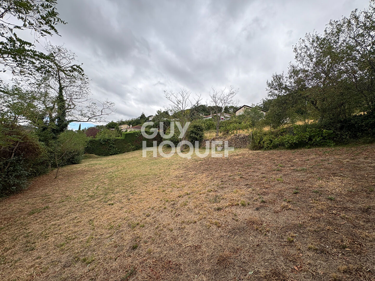 GIVORS MONTROND : Maison individuelle T4 - sous sol de 100m² - vue dégagée - plus de 1 500 m² de terrain