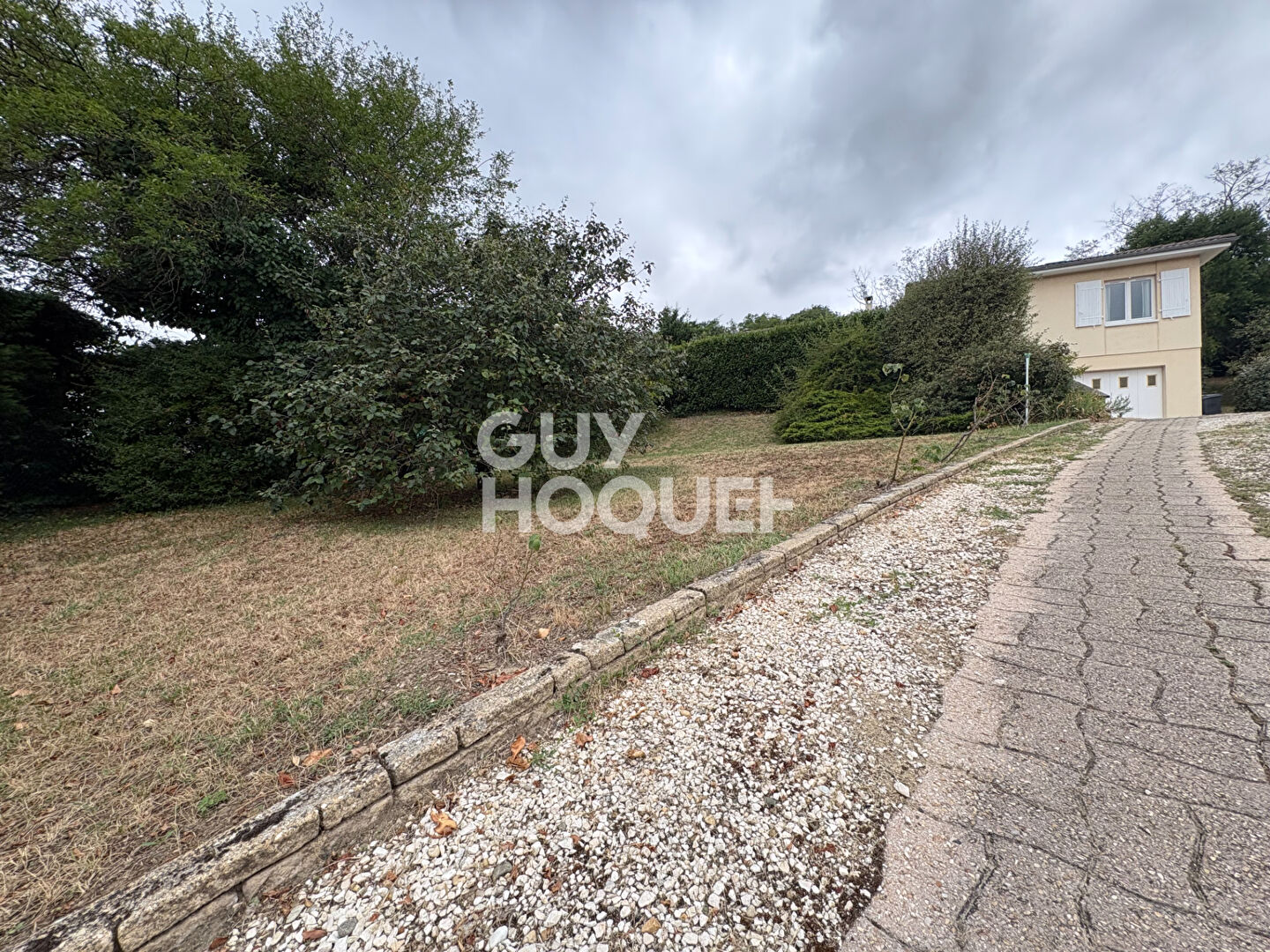 GIVORS MONTROND : Maison individuelle T4 - sous sol de 100m² - vue dégagée - plus de 1 500 m² de terrain