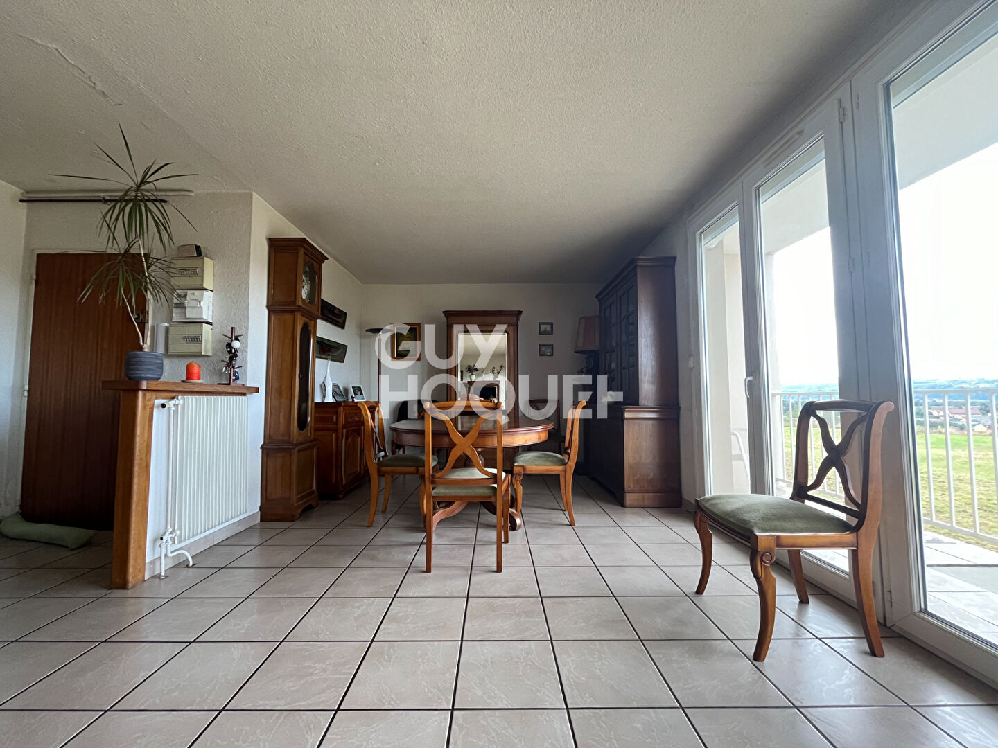 Appartement de type 5 de 110 m² avec balcons, cave et garage à GRIGNY (69520)