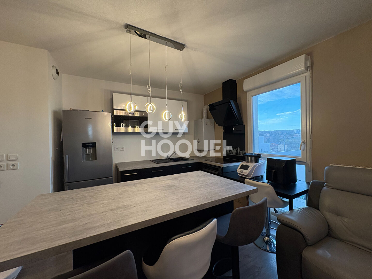 Appartement moderne / dernier étage / balcon et box fermé