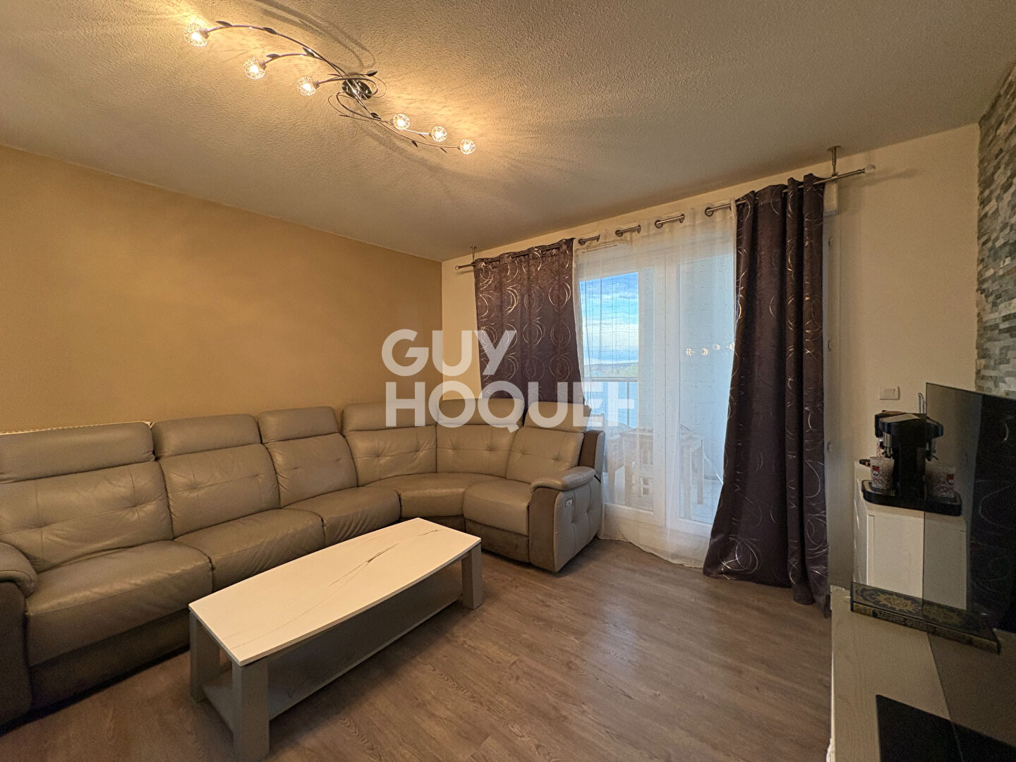 Appartement moderne / dernier étage / balcon et box fermé