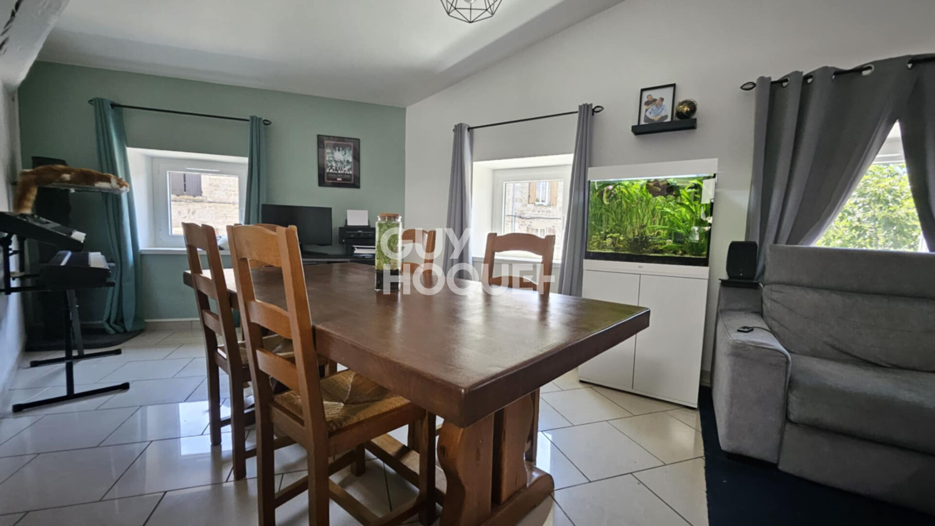 COEUR DU VILLAGE - APPARTEMENT RÉNOVÉ